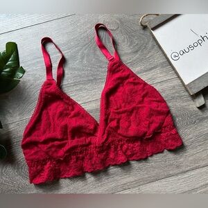 Madenform Vibrant Red Lace Ruffle Hem Wire Free Triangle Bralette. Size L / XL